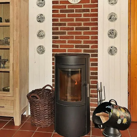 Holiday home Three-bedroom Holiday In Norre Nebel 16 *
